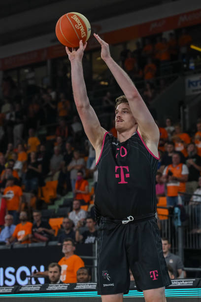 常常出现关 常常出现关